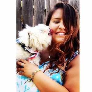 Meet your Posher, Adriana